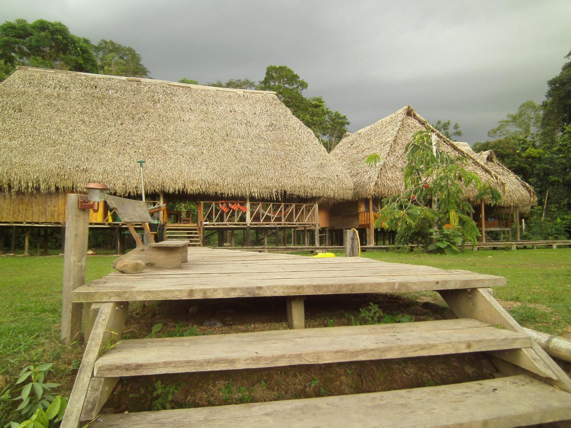 Aguas Negras River Lodge Puerto Montufar Luaran gambar
