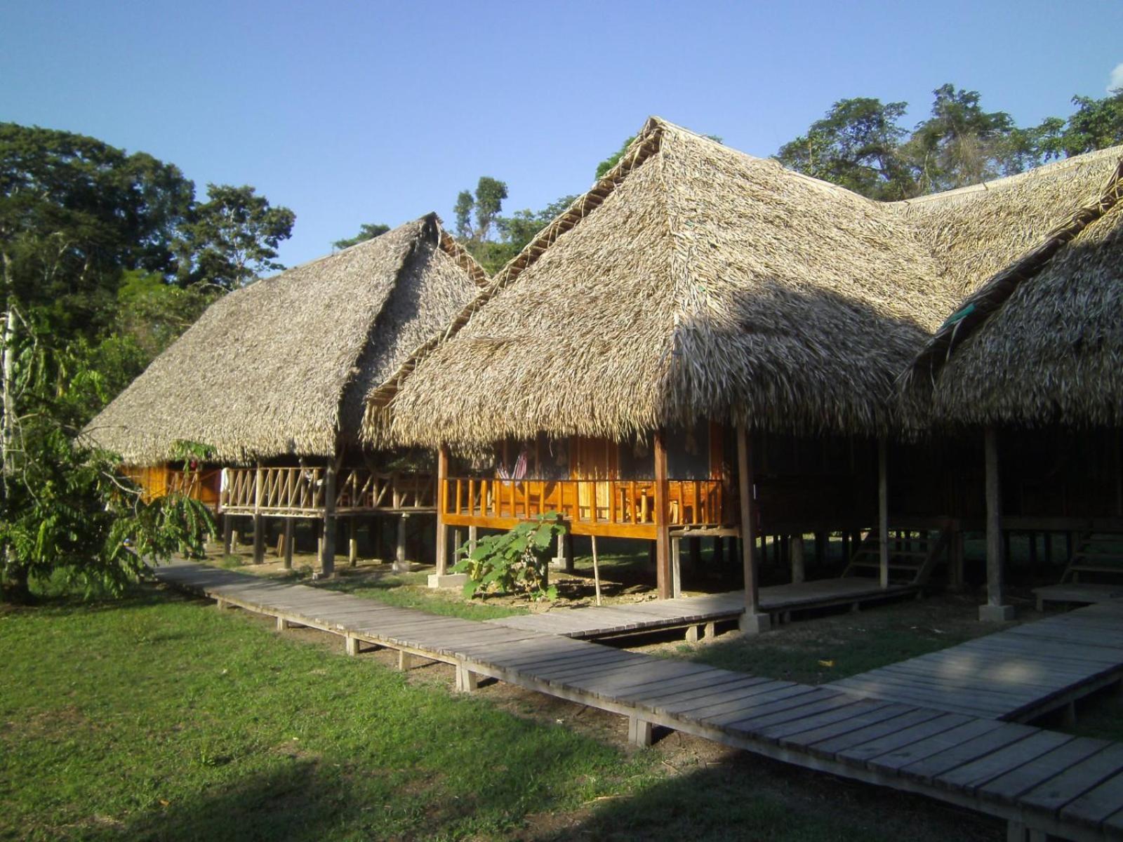 Aguas Negras River Lodge Puerto Montufar Luaran gambar